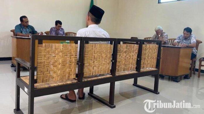 Terdakwa-Anak-Pembunuh-Purnawirawan-di-Ponorogo-Divonis-45-Tahun-Penjara