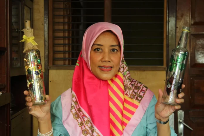 kerajinan-lukisan-kacaJPG-2536104311