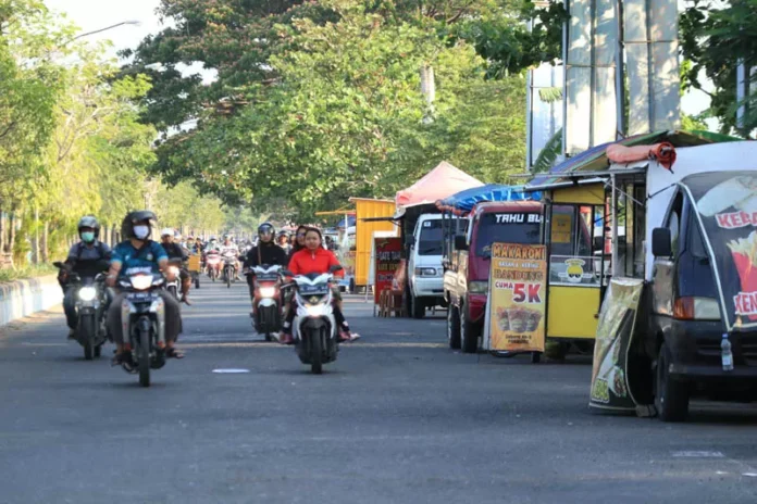 lapak-PKL-Jalan-BaruJPG-1415233799