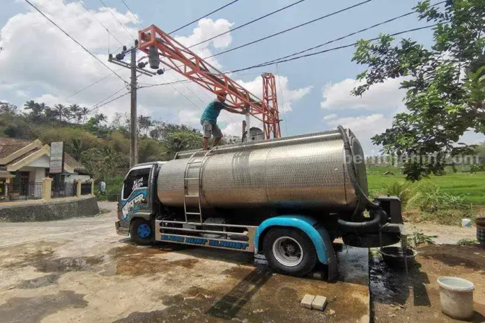 SAVE_20231014_155158_11zon