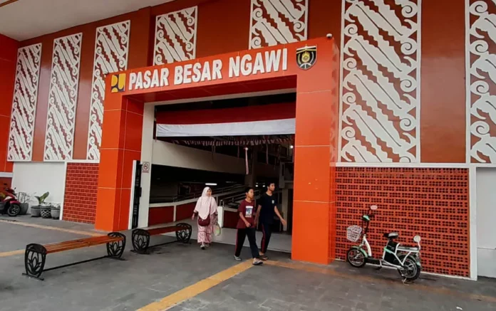 pasar-besar-Ngawi-1179364261