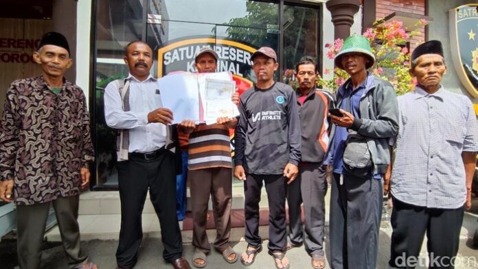 warga-desa-krebet-melaporkan-kepala-desa-yang-menggelapkan-sertifikat-tanah_169