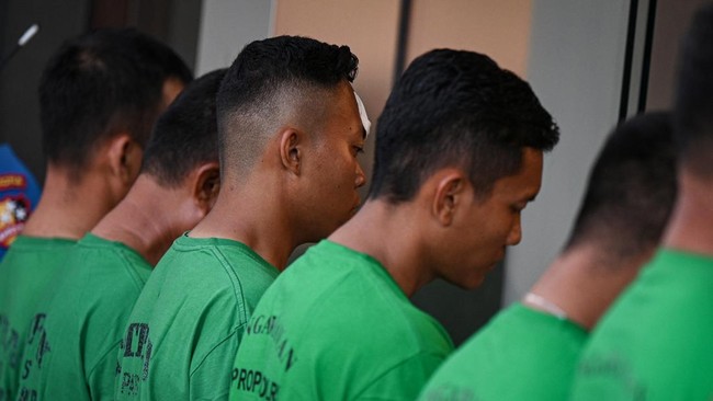 polri-amankan-tujuh-pelaku-insiden-rantis-lindas-ojol-1756472176840_169